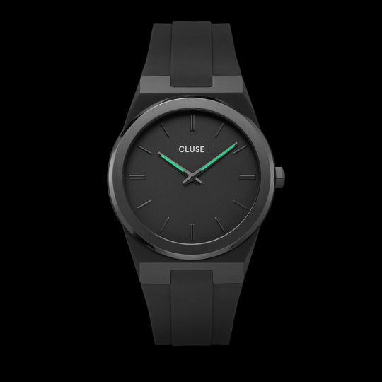 CLUSE Vigoureux Nylon Full Black CW20603 - Watch in dark