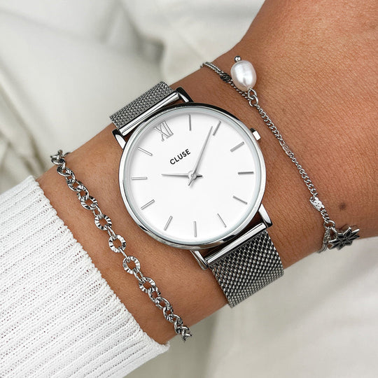 Gift Box Minuit Mesh White, Silver and Python Strap CG10211 - Watch on wrist